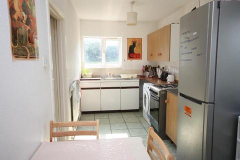 1 bedroom in a house share to rent, Old Oak Common Lane, East Acton, London, W3 7DW