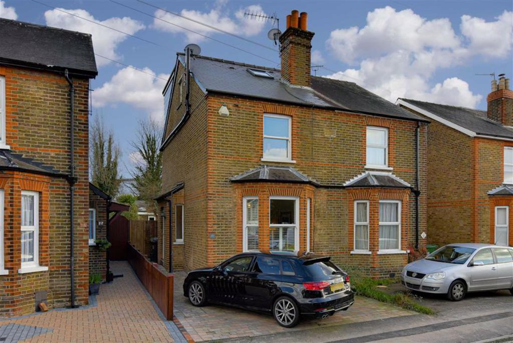 Miles Road, Epsom, Surrey 3 bed semidetached house £600,000
