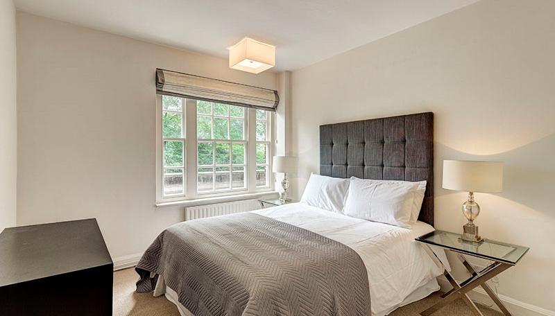 Apartment in Chelsea - View 4