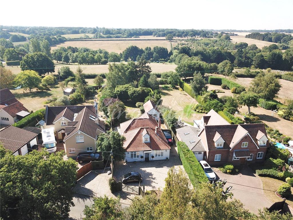 Coles Oak Lane, Dedham, Colchester, Essex, CO7 3 bed bungalow £535,000