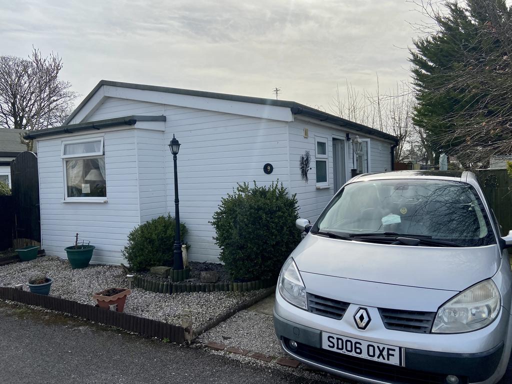 Larbreck Gardens Garstang Road 1 bed holiday park home for sale £29,950