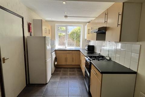 4 bedroom terraced house to rent, Park Crescent Road, Lewes Road