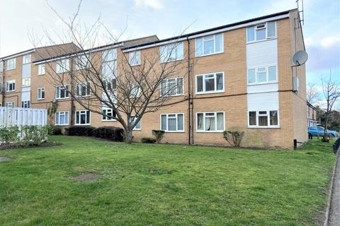 1 bedroom flat to rent, Valley Road, Shortlands, Kent, BR2