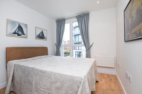 2 bedroom flat to rent, Pump House Crescent,  London,  TW8