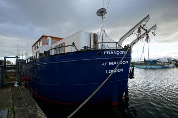 Heybridge Basin Maldon Cm9 4 Bed Houseboat 425 000