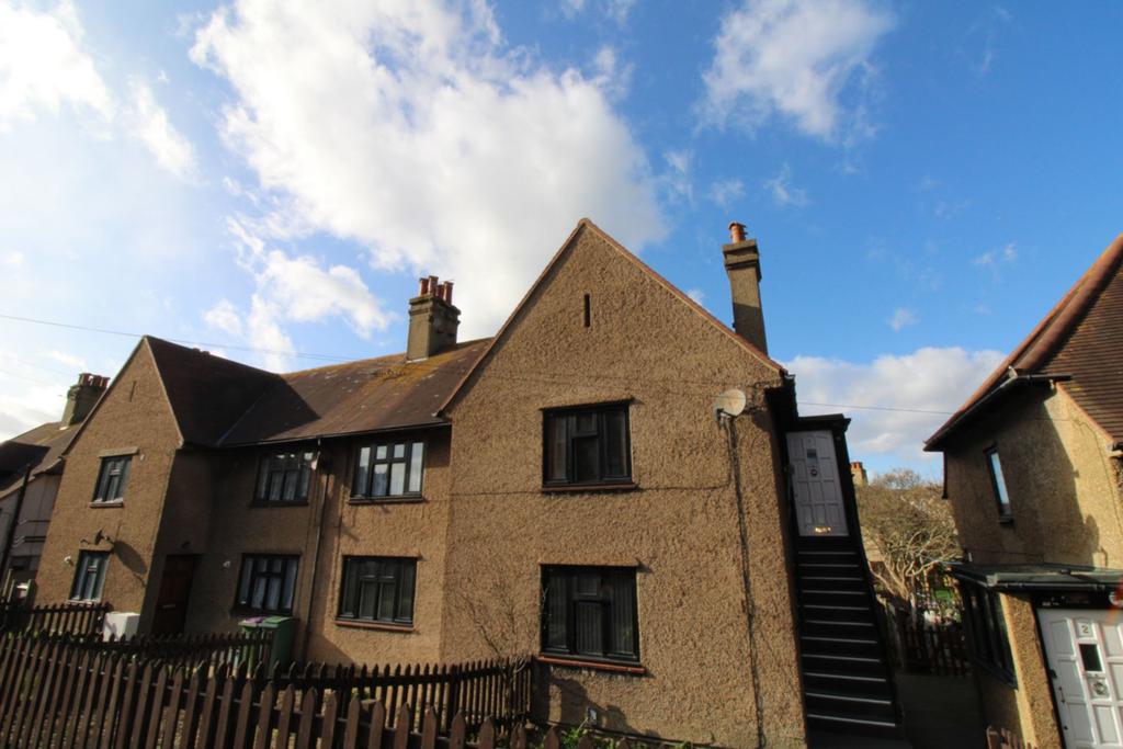 The Durlocks, Folkestone, CT19 2 bed flat £150,000