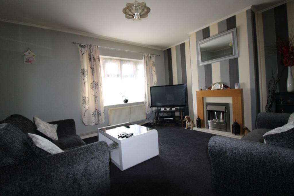 The Durlocks, Folkestone, CT19 2 bed flat £150,000