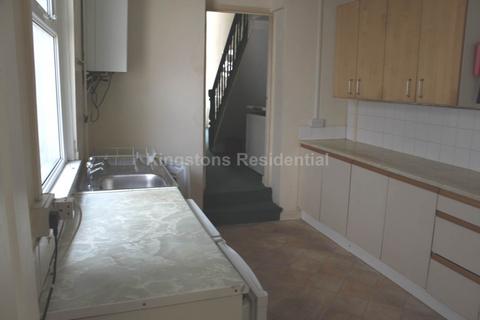 5 bedroom terraced house to rent, Harriet Street, Cardiff CF24