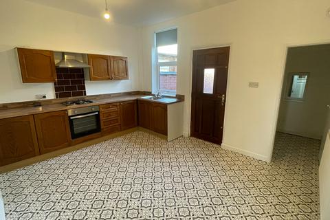 2 bedroom terraced house to rent, Old Road Ashton In Makerfield Wigan