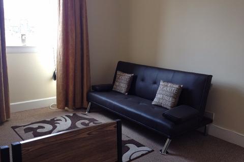 1 bedroom flat to rent, Stewart Terrace, Gorgie, Edinburgh, EH11