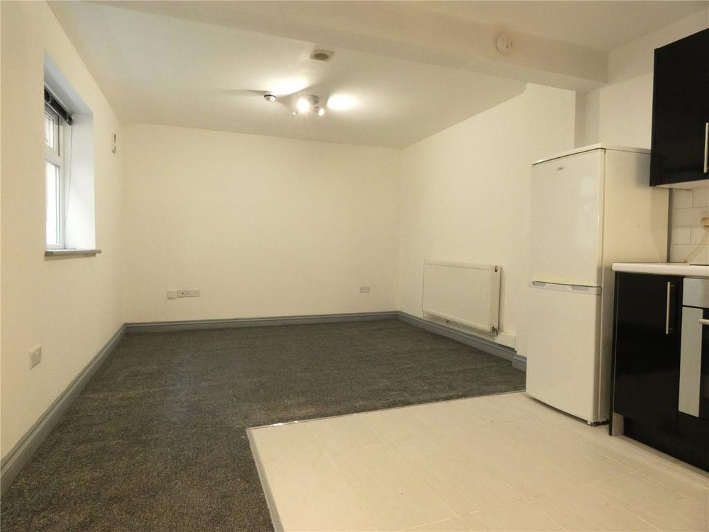 Kitchen / Lounge