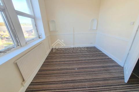 2 bedroom flat to rent, Brewery Lane, Dewsbur