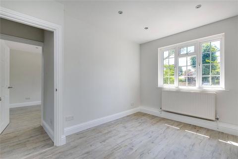 2 bedroom flat to rent, Crane Court, Sheen Gate Gardens, London