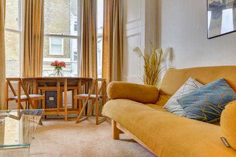 1 bedroom flat to rent, Regency Square, Brighton