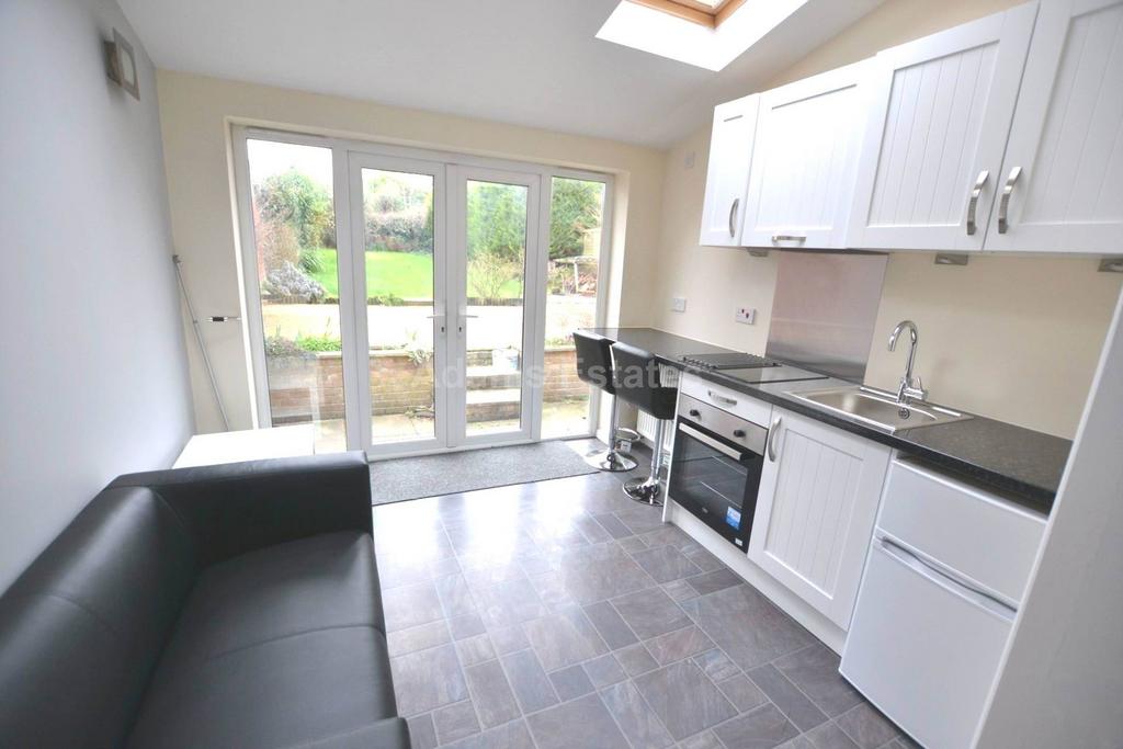 Byron Road, Reading - View 3