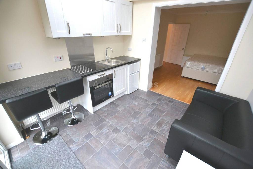 Byron Road, Reading - View 4