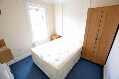 1 bedroom flat to rent, Tilehurst Road, Reading