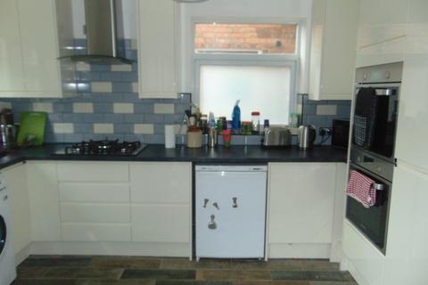 1 bedroom in a house share to rent, Lower Road, Beeston