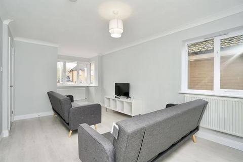 1 bedroom in a house share to rent, Snowdonia Way, Hinchingbrooke Park, Huntingdon