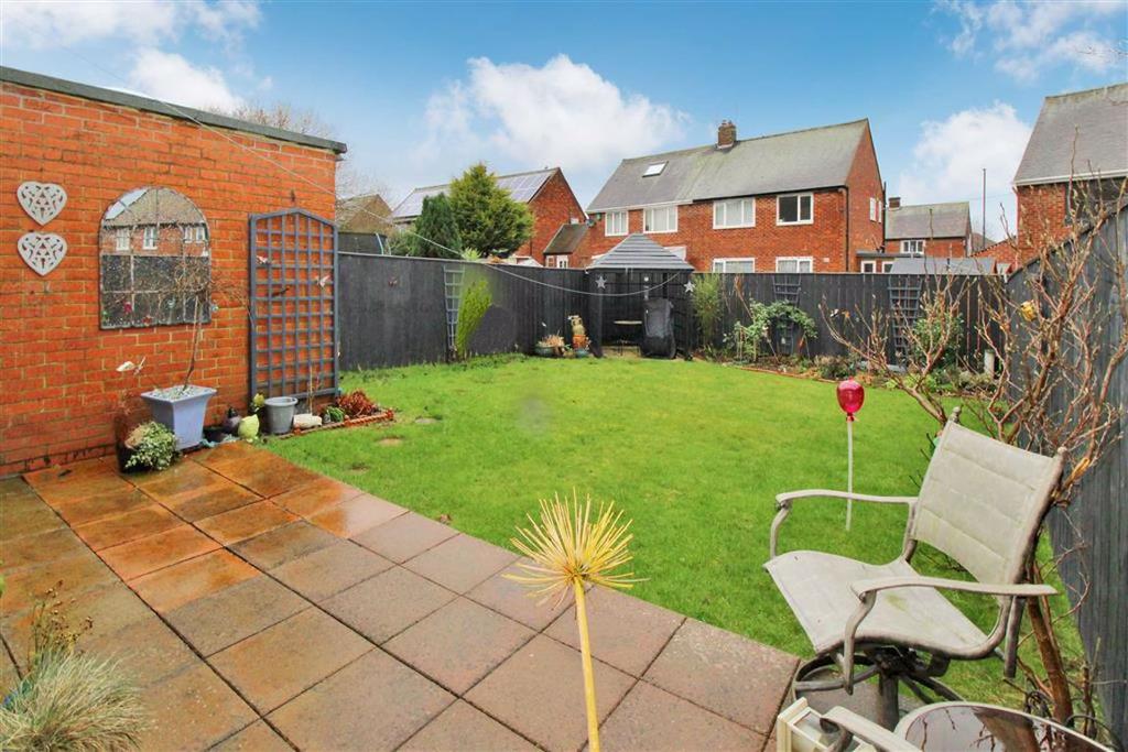 Wallington Avenue, North Shields 2 bed semidetached house £185,000
