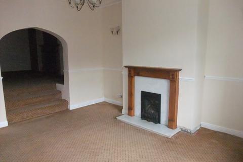 2 bedroom end of terrace house to rent, Fixby Avenue, Pye nest, Halifax HX2