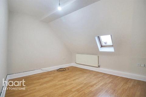 2 bedroom flat to rent, Skeltons Lane, London