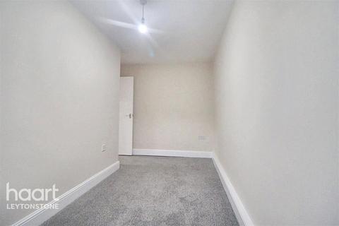 2 bedroom flat to rent, Skeltons Lane, London