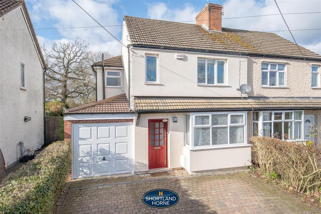 Cromwell Lane, Burton Green 3 bed semidetached house £330,000