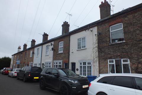 2 bedroom terraced house to rent - Rays Avenue, Windsor