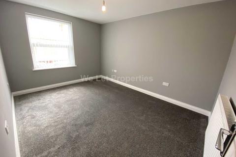 2 bedroom apartment to rent, Palm Street, Manchester M43