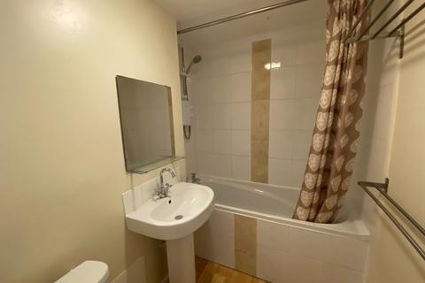 2 bedroom flat to rent, Castilian Mews, Swindon, SN5