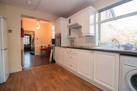 4 bedroom house share to rent - Finchley Road, Fallowfield, M14 6FH