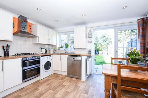 3 bedroom terraced house to rent - Appletree Way, Owlsmoor, Sandhurst, Berkshire, GU47