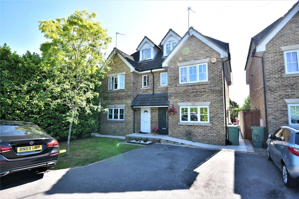 Bicknell Road, Frimley, Camberley, Surrey, GU16 4 bed semidetached