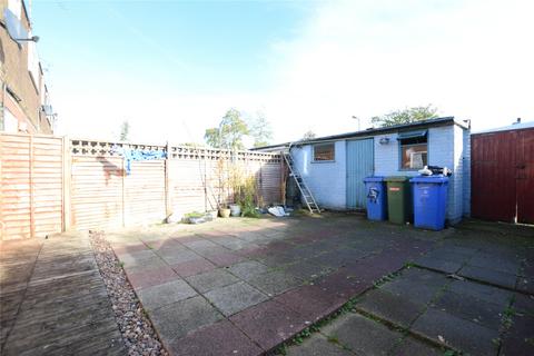 3 bedroom terraced house to rent, Kingsley Road, Farnborough, Hampshire, GU14