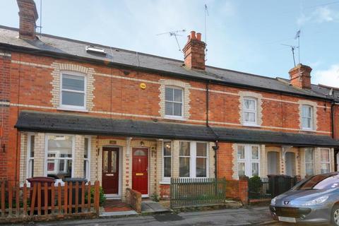 2 bedroom terraced house to rent, Kings Road,  Reading,  RG4