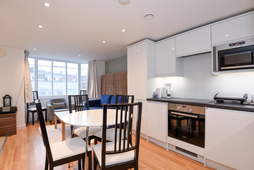Kitchen / dining area