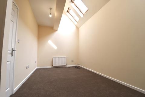 2 bedroom apartment to rent, Copy House, Allerton BD15