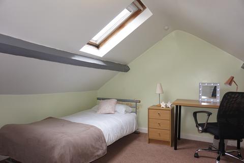 4 bedroom terraced house to rent, Albert Street, Bangor, Gwynedd, LL57