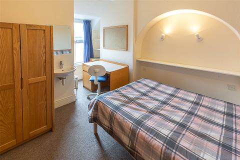 9 bedroom house to rent, College Road, Bangor, Gwynedd, LL57