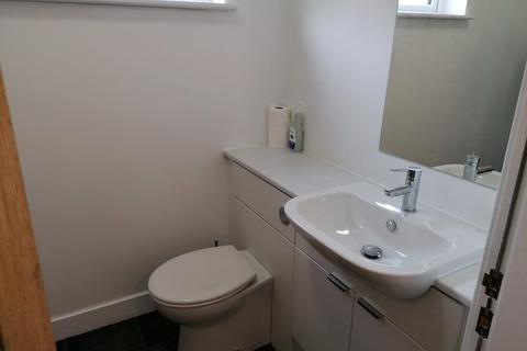 3 bedroom semi-detached house to rent, Orme Road, Bangor, LL57