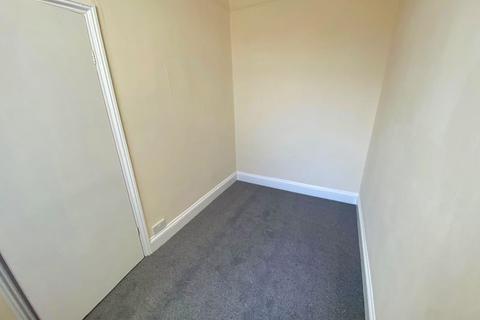 3 bedroom terraced house to rent, Cirencester Street, Millfield