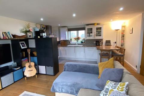 2 bedroom property to rent - Wood Lane, Fairfield, Bromsgrove