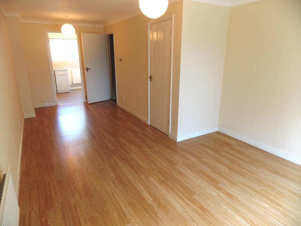 Holywell Close, St Annes Park, Bristol BS4 2 bed £875 pcm