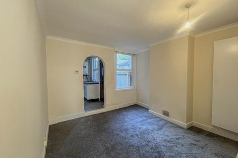 2 bedroom terraced house to rent, Cavendish Street, Ipswich