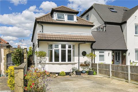 63 Heathside, Hounslow, TW4 5NJ
