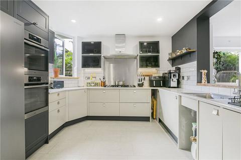 63 Heathside, Hounslow, TW4 5NJ