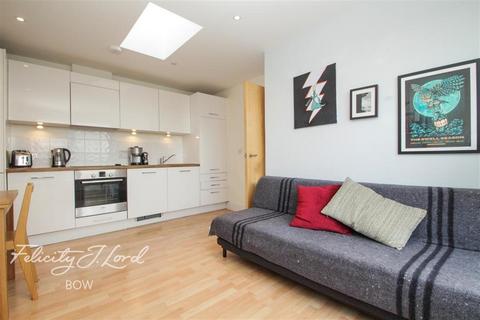 1 bedroom flat to rent, Osier Court, Osier Street, E1