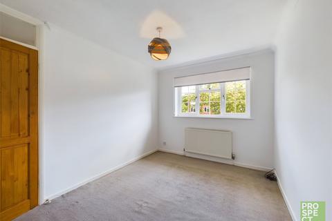 3 bedroom end of terrace house to rent, Millins Close, Owlsmoor, Sandhurst, Berkshire, GU47
