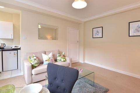 1 bedroom flat to rent, Hill Street, Mayfair